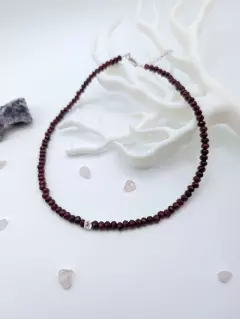 Чокер из тонированного кварца с фианитом