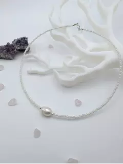 Чокер из чешского бисера с крупной жемчужиной