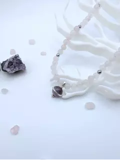 Колье из розового кварца с аметистовой планетой