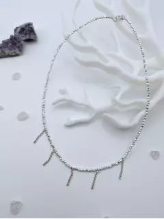 Чокер из стекла с гальваническим напылением и цепочками