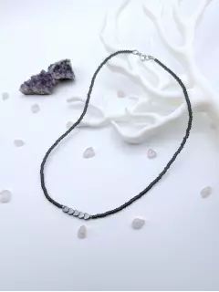 Чокер из чешского бисера с сердечками