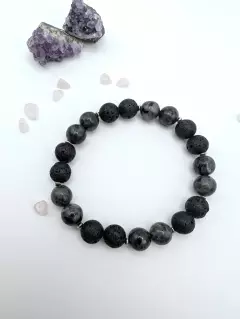 Браслет из ларвикита и лавы